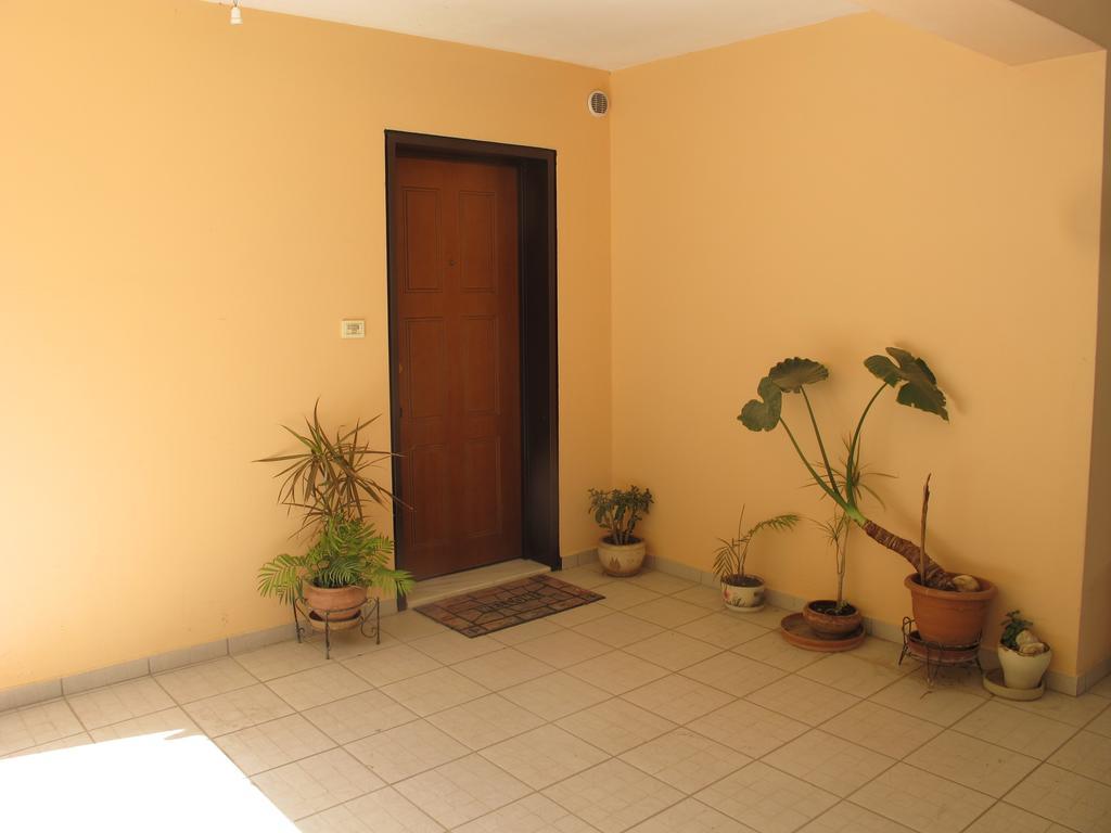 Athenian Apartment With Garden, Near Metro Station Chalandri Nu 3 Exterior photo