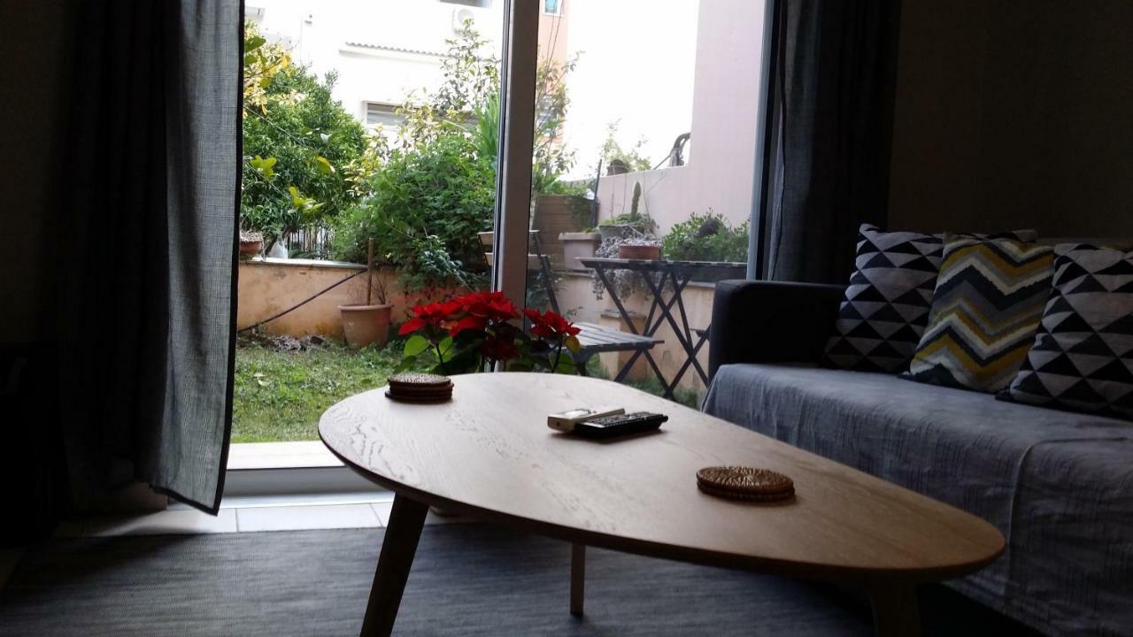Athenian Apartment With Garden, Near Metro Station Chalandri Nu 3 Exterior photo